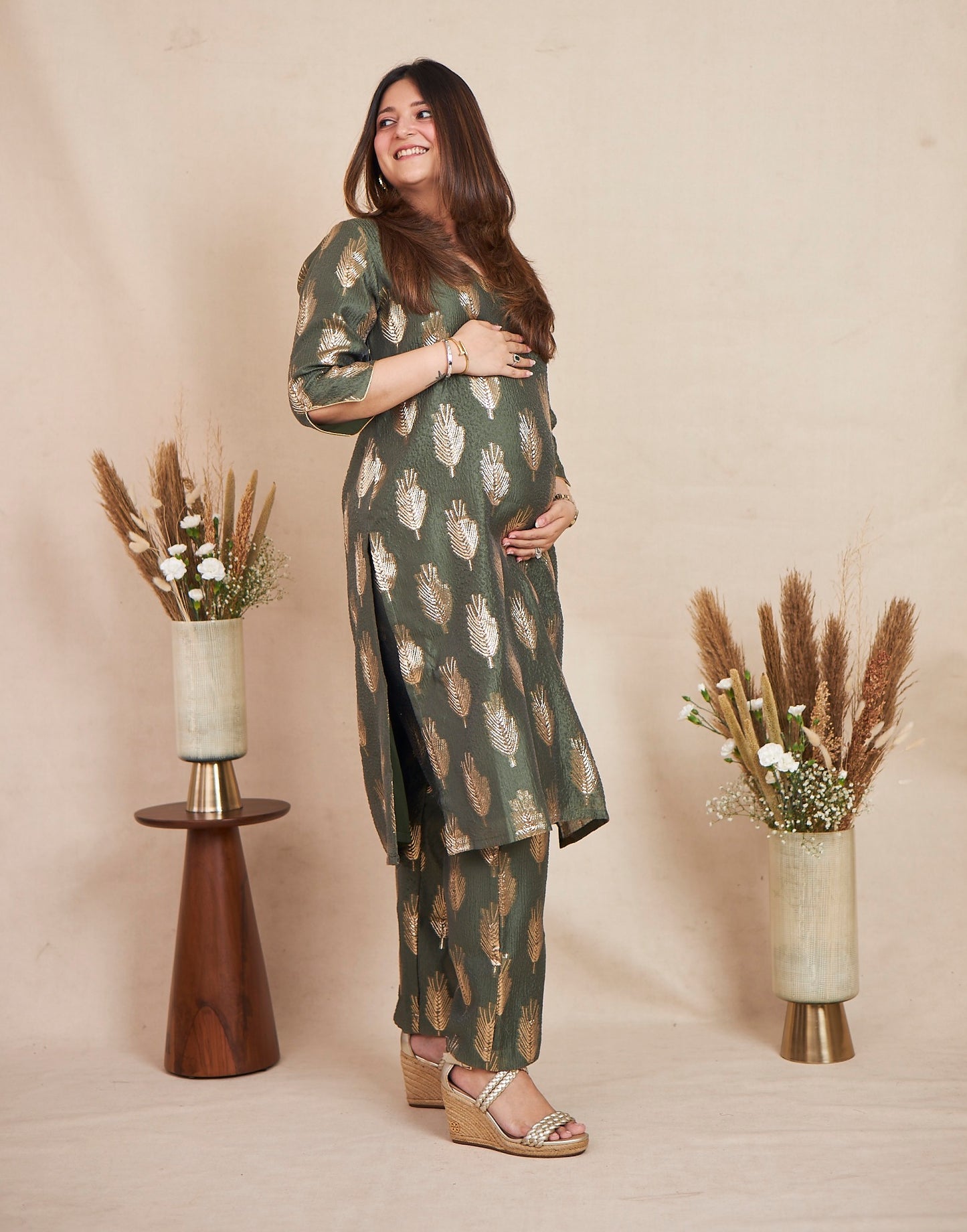 Golden Glimpse (Olive Green)